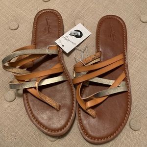 Universal Thread Shoes - NWT Universal Thread Gold Maritza Tan Slide Sandal Universal Thread Shoes - NWT Universal Thread Gold Maritza Tan Slide Sandal